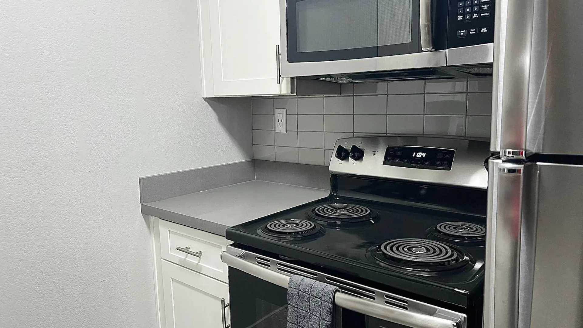 The Spot In Hollywood Apartment Los Angeles 0*,  United States