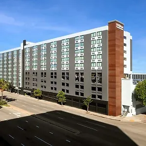 3* מלון Hilton Garden Angeles Airport